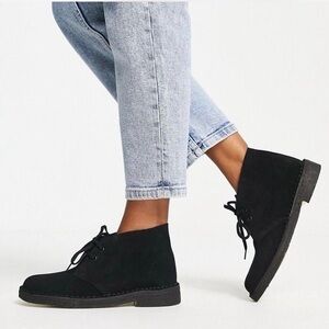 Clark’s Original Desert Black Suede Women's Ankle Boots size 7
